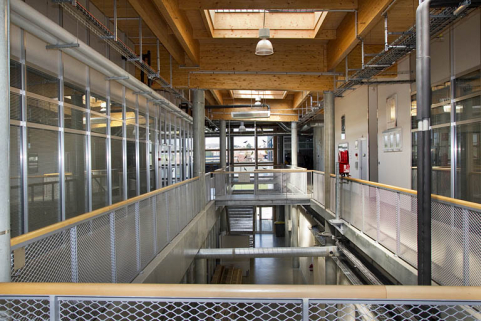 Vaisseau central et galerie, à l'étage. © Région Bourgogne-Franche-Comté, Inventaire du patrimoine Vaisseau central et galerie, à l'étage. © Région Bourgogne-Franche-Comté, Inventaire du patrimoine