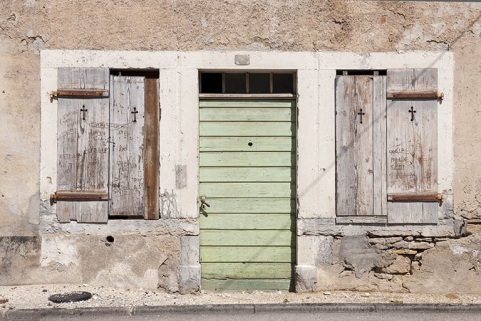 Accès d'un logement dans une habitation de type caserne. © Région Bourgogne-Franche-Comté, Inventaire du patrimoine