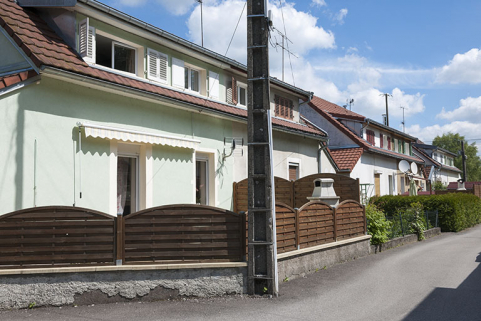 Groupe de trois maisons jumelées. © Région Bourgogne-Franche-Comté, Inventaire du patrimoine