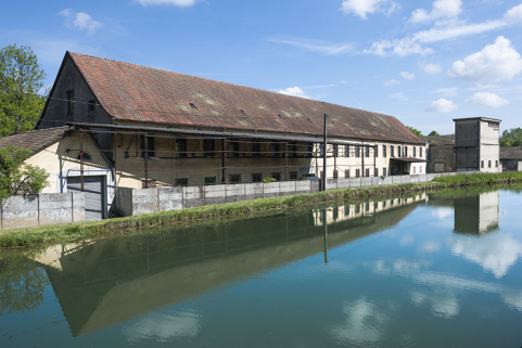 Atelier de tissage. Vue de trois quarts gauche. © Région Bourgogne-Franche-Comté, Inventaire du patrimoine