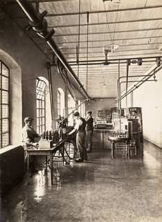 Mise en bouteille. © Région Bourgogne-Franche-Comté, Inventaire du patrimoine