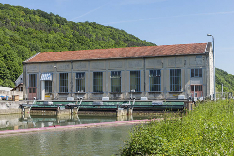 Bief d'amenée et centrale hydroélectrique. © Région Bourgogne-Franche-Comté, Inventaire du patrimoine