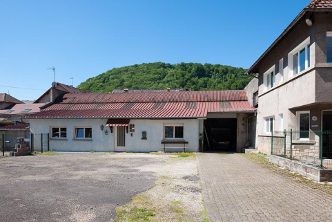 Atelier primitif (?) et bureau (à droite). © Région Bourgogne-Franche-Comté, Inventaire du patrimoine