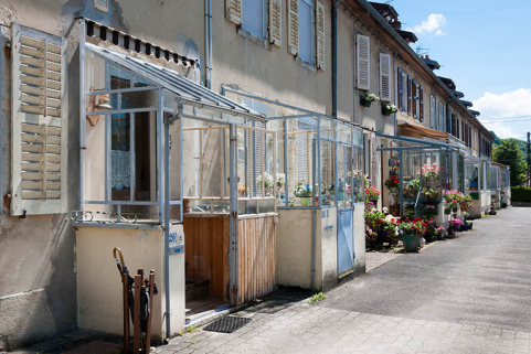 Façade antérieure vue de trois quarts. © Région Bourgogne-Franche-Comté, Inventaire du patrimoine