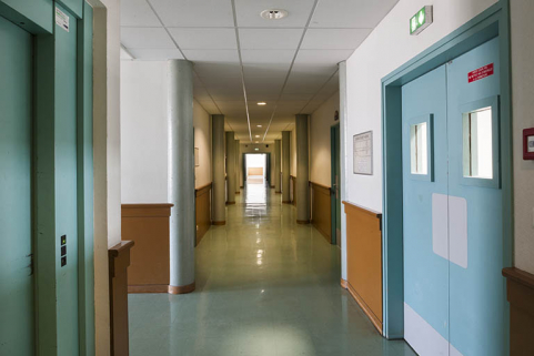 Vue intérieure d'un couloir d'internat. © Région Bourgogne-Franche-Comté, Inventaire du patrimoine Vue intérieure d'un couloir d'internat. © Région Bourgogne-Franche-Comté, Inventaire du patrimoine