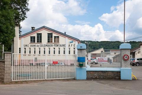 Atelier de modelage, vestiaires et bureaux. Vue depuis l'entrée. © Région Bourgogne-Franche-Comté, Inventaire du patrimoine