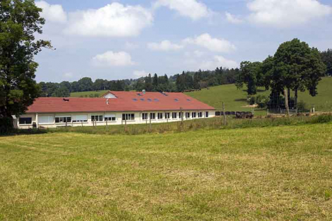 Façade postérieure (sud), de trois quarts gauche. © Région Bourgogne-Franche-Comté, Inventaire du patrimoine