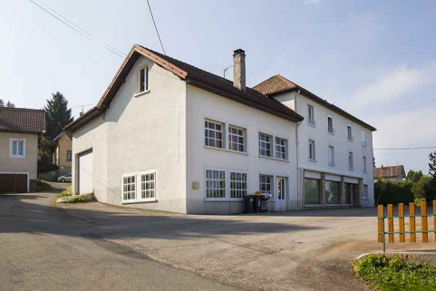 Façade antérieure, de trois quarts gauche. © Région Bourgogne-Franche-Comté, Inventaire du patrimoine