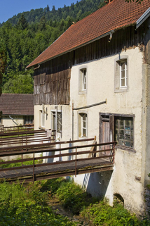 Scierie : façade postérieure, de trois quarts droite, et passerelles. © Région Bourgogne-Franche-Comté, Inventaire du patrimoine