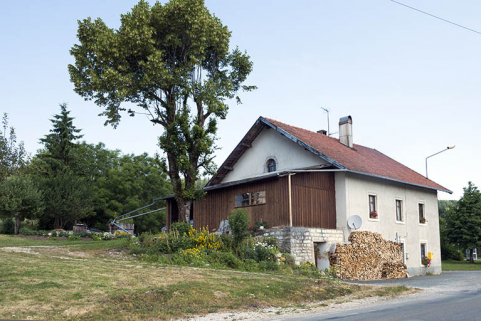 Façades antérieure et latérale gauche. © Région Bourgogne-Franche-Comté, Inventaire du patrimoine