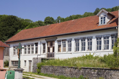 Façade antérieure de l'atelier. © Région Bourgogne-Franche-Comté, Inventaire du patrimoine Façade antérieure de l'atelier. © Région Bourgogne-Franche-Comté, Inventaire du patrimoine