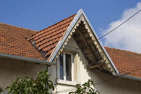 Maison au 14 Grande Rue : lucarne sur la façade antérieure. © Région Bourgogne-Franche-Comté, Inventaire du patrimoine