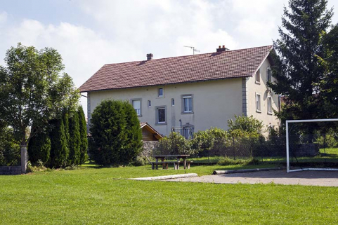 Maison au 14 Grande Rue : façades postérieure et latérale gauche. © Région Bourgogne-Franche-Comté, Inventaire du patrimoine