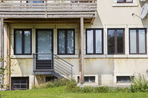 Façade postérieure : fenêtres de l'atelier. © Région Bourgogne-Franche-Comté, Inventaire du patrimoine