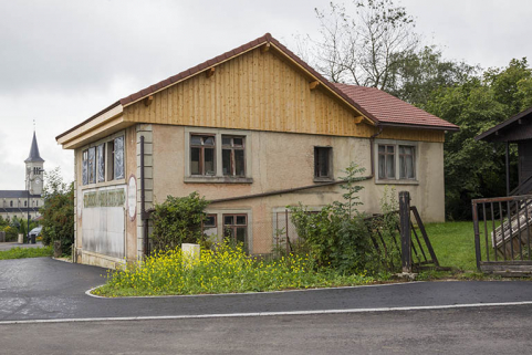 Usine : façade latérale droite (vue d'ensemble). © Région Bourgogne-Franche-Comté, Inventaire du patrimoine Usine : façade latérale droite (vue d'ensemble). © Région Bourgogne-Franche-Comté, Inventaire du patrimoine