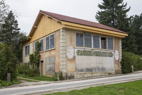 Usine, de trois quarts gauche. © Région Bourgogne-Franche-Comté, Inventaire du patrimoine Usine, de trois quarts gauche. © Région Bourgogne-Franche-Comté, Inventaire du patrimoine