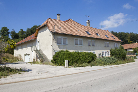 Vue d'ensemble, de trois quarts gauche. © Région Bourgogne-Franche-Comté, Inventaire du patrimoine