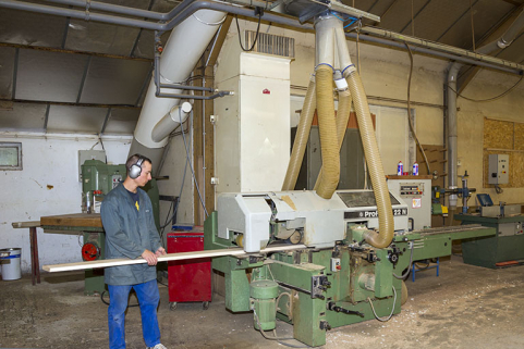 Atelier des années 1980 : raboteuse Profimat. © Région Bourgogne-Franche-Comté, Inventaire du patrimoine