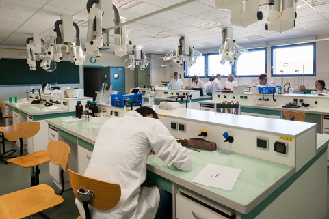 Face est du laboratoire de l'institut technique français des fromages. (Actilait larf) © Région Bourgogne-Franche-Comté, Inventaire du patrimoine