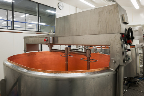 Espaces pédagogiques du hall des technologies laitières et agro-alimentaires. © Région Bourgogne-Franche-Comté, Inventaire du patrimoine