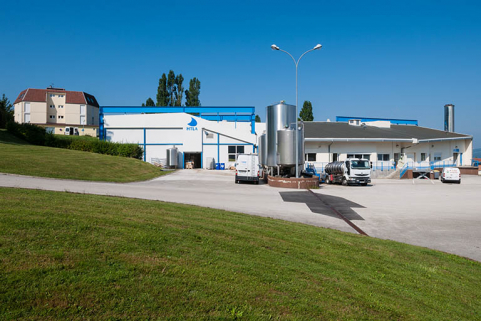 Façade est du hall des technologies laitières et agro-alimentaires. © Région Bourgogne-Franche-Comté, Inventaire du patrimoine