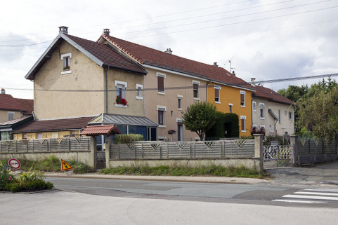 Immeuble au n° 9 : vue d'ensemble, depuis le sud-est. © Région Bourgogne-Franche-Comté, Inventaire du patrimoine
