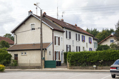 Immeuble au n° 11 : vue d'ensemble, depuis le sud-est. © Région Bourgogne-Franche-Comté, Inventaire du patrimoine