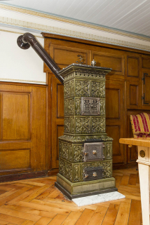 Poêle en carreaux de faïence. © Région Bourgogne-Franche-Comté, Inventaire du patrimoine