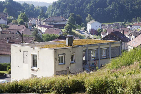 Façade postérieure de trois quarts gauche, avant la transformation en immeuble. © Région Bourgogne-Franche-Comté, Inventaire du patrimoine