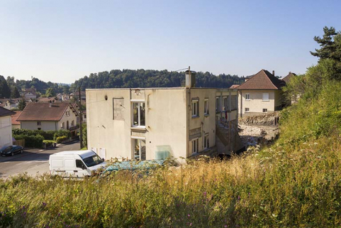 Façades postérieure et latérale droite, avant la transformation en immeuble. © Région Bourgogne-Franche-Comté, Inventaire du patrimoine