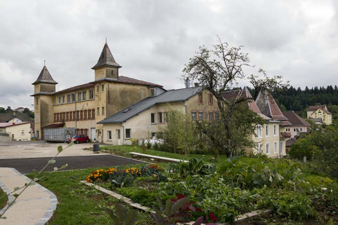 Vue d'ensemble, depuis le nord-ouest. © Région Bourgogne-Franche-Comté, Inventaire du patrimoine Vue d'ensemble, depuis le nord-ouest. © Région Bourgogne-Franche-Comté, Inventaire du patrimoine