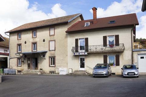 Minoterie et logement patronal : façade antérieure, de trois quarts droite. © Région Bourgogne-Franche-Comté, Inventaire du patrimoine