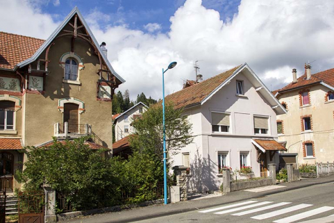 Vue d'ensemble depuis le sud-ouest, avant rénovation de la maison. © Région Bourgogne-Franche-Comté, Inventaire du patrimoine