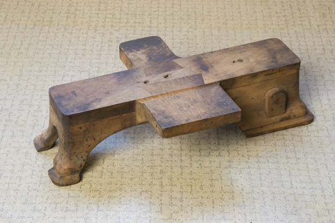 Modèle de socle de machine à décolleter. © Région Bourgogne-Franche-Comté, Inventaire du patrimoine