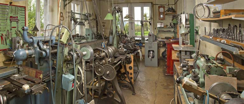 Intérieur de l'atelier de mécanique, côté entrée. © Région Bourgogne-Franche-Comté, Inventaire du patrimoine Intérieur de l'atelier de mécanique, côté entrée. © Région Bourgogne-Franche-Comté, Inventaire du patrimoine