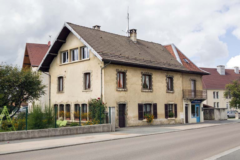 Façades antérieure et latérale gauche. © Région Bourgogne-Franche-Comté, Inventaire du patrimoine
