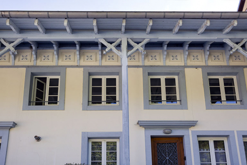 Premier atelier de fabrication, façade antérieure : baies et décor. © Région Bourgogne-Franche-Comté, Inventaire du patrimoine