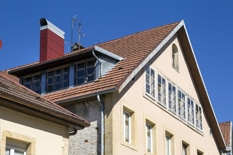 Fenêtres multiples à l'étage en surcroît. © Région Bourgogne-Franche-Comté, Inventaire du patrimoine