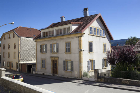 Façades antérieure et latérale droite. © Région Bourgogne-Franche-Comté, Inventaire du patrimoine