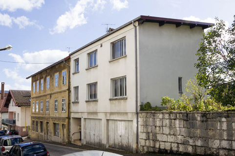 Façades antérieure et latérale droite. © Région Bourgogne-Franche-Comté, Inventaire du patrimoine Façades antérieure et latérale droite. © Région Bourgogne-Franche-Comté, Inventaire du patrimoine
