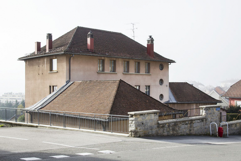 Façade antérieure, de trois quarts gauche. © Région Bourgogne-Franche-Comté, Inventaire du patrimoine