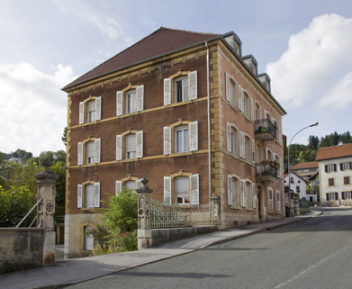Vue d'ensemble, depuis le sud-est. © Région Bourgogne-Franche-Comté, Inventaire du patrimoine