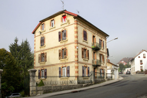 Vue d'ensemble, depuis le sud-est. © Région Bourgogne-Franche-Comté, Inventaire du patrimoine