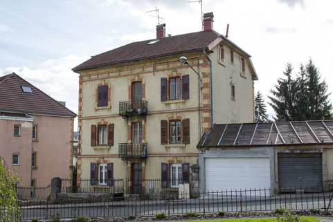 Façade antérieure, de trois quarts droite. © Région Bourgogne-Franche-Comté, Inventaire du patrimoine