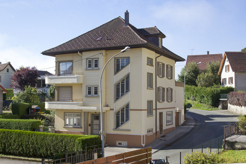 Vue d'ensemble, depuis le nord (façades antérieure et latérale gauche). © Région Bourgogne-Franche-Comté, Inventaire du patrimoine
