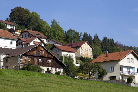 Vue d'ensemble, depuis le sud (dernier bâtiment à droite à l'arrière-plan). © Région Bourgogne-Franche-Comté, Inventaire du patrimoine