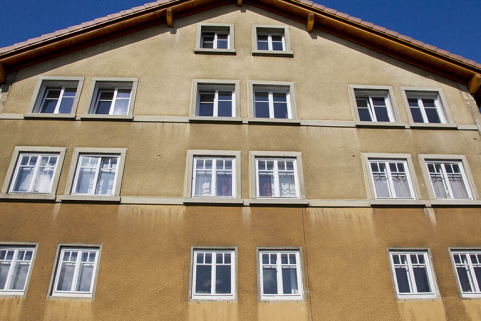 Façade postérieure, vue en contre-plongée. © Région Bourgogne-Franche-Comté, Inventaire du patrimoine