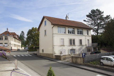 Façades antérieure et latérale gauche. © Région Bourgogne-Franche-Comté, Inventaire du patrimoine Façades antérieure et latérale gauche. © Région Bourgogne-Franche-Comté, Inventaire du patrimoine