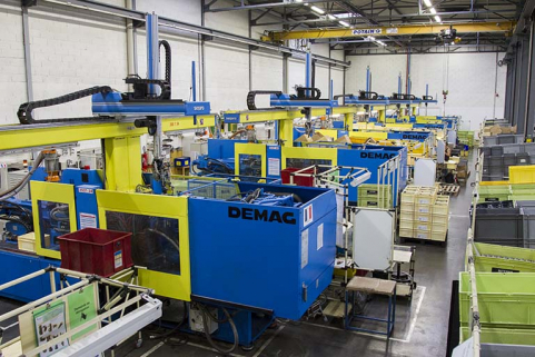 Site récent : presses d'un atelier d'injection plastique. © Région Bourgogne-Franche-Comté, Inventaire du patrimoine