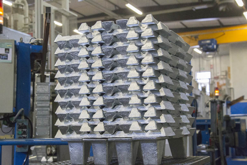 Site récent : lingots de zamak. © Région Bourgogne-Franche-Comté, Inventaire du patrimoine